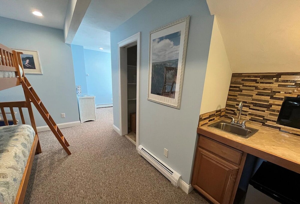 Beach Breeze Inn 23/50