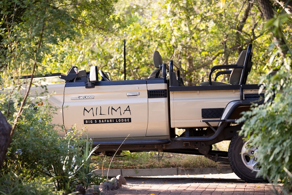 Milima Big 5 Safari Lodge 3/50