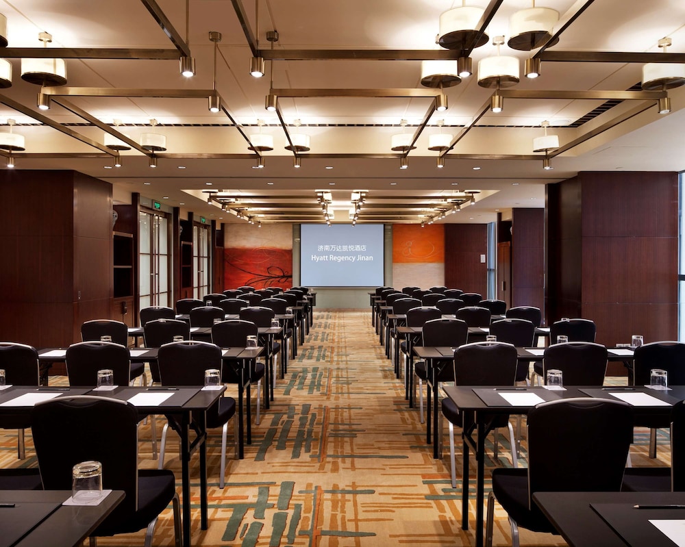 Hyatt Regency Jinan 51/54