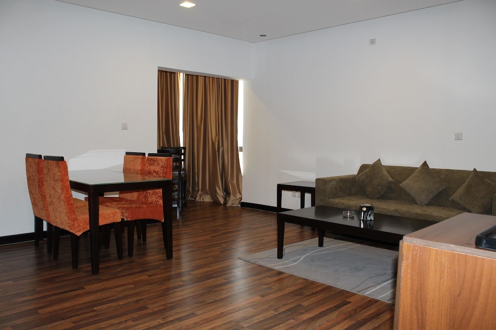 فندق جولدن توليب للأجنحة الفندقية(Golden Tulip Al Khobar Suite Hotel) 28/52