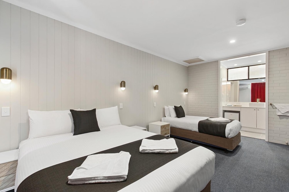 The Wine Vine Hotel 24/61
