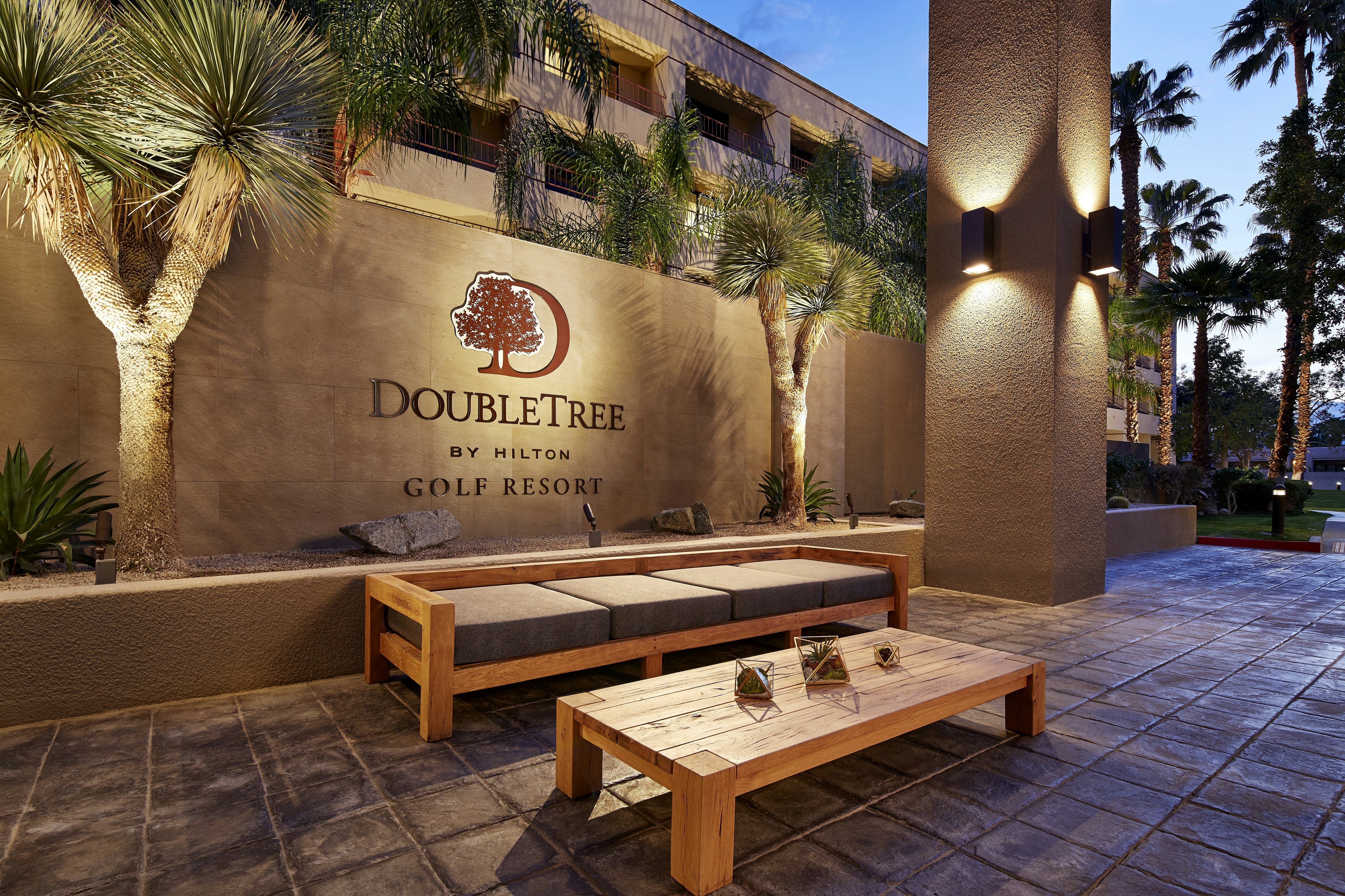 Doubletree By Hilton Golf Resort Palm Springs 14/81