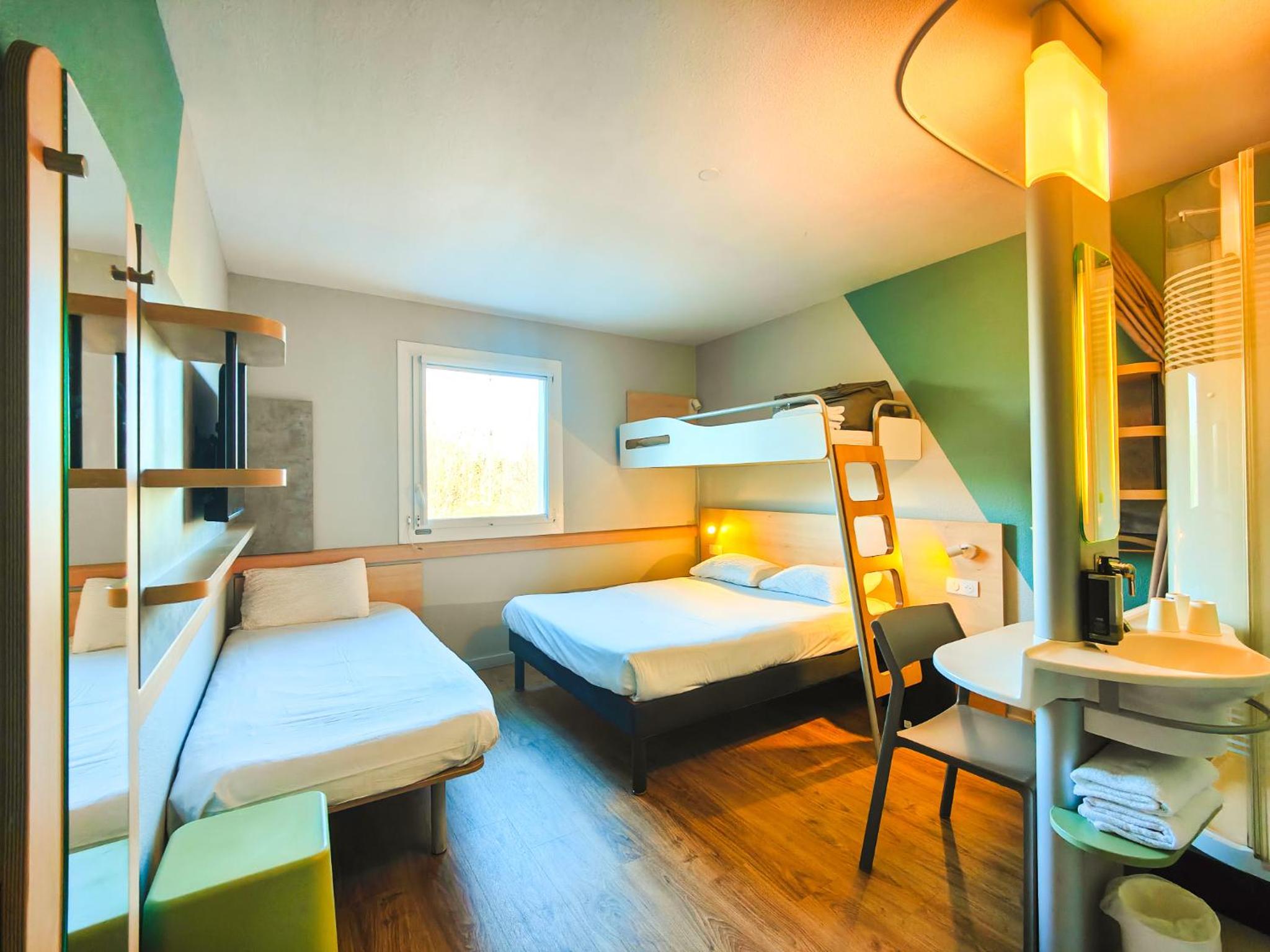 Family, Double and Twin Beds