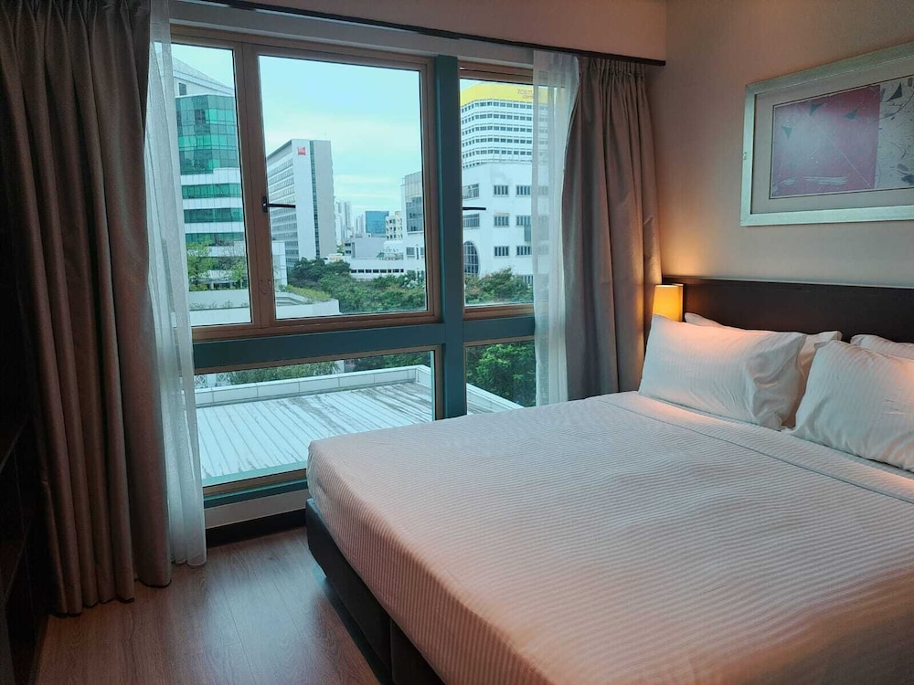 Somerset Bencoolen Singapore 8/24