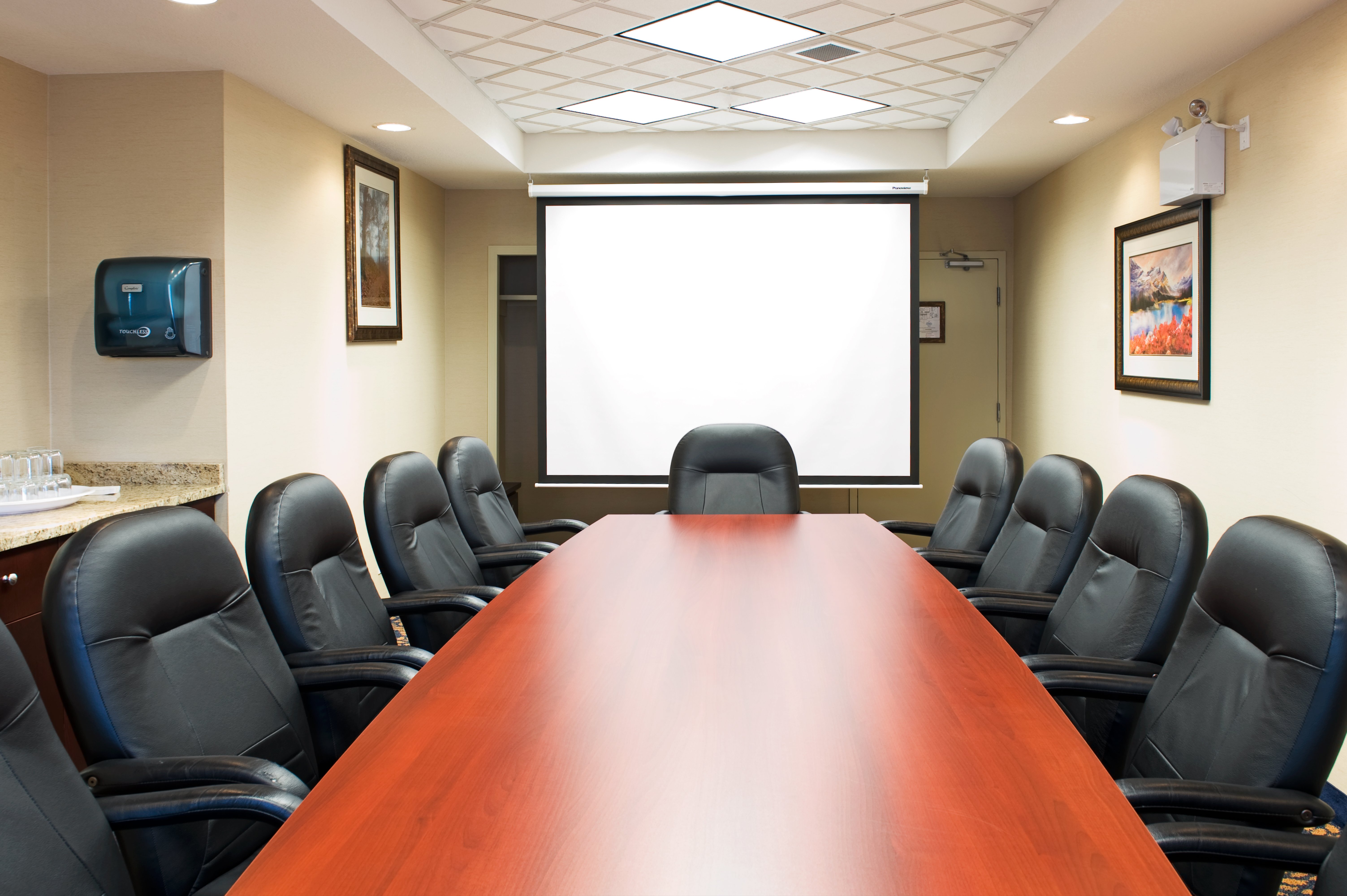 Holiday Inn Express Hotel Suites Edson 38/50
