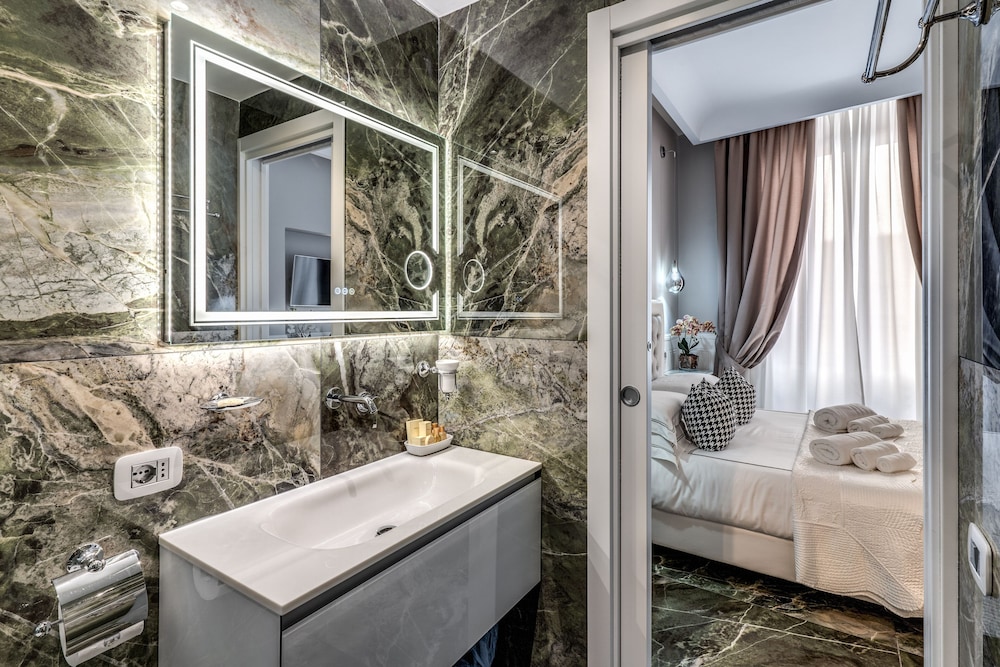Rome 55 Piazza Di Spagna Luxury Rooms 31/50