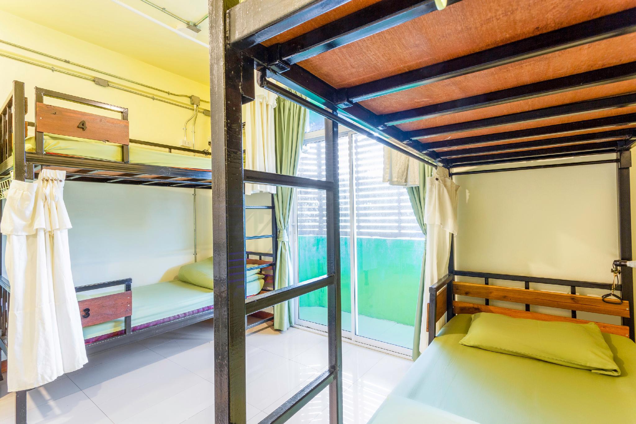 FEMALE DORM, 6 BEDS