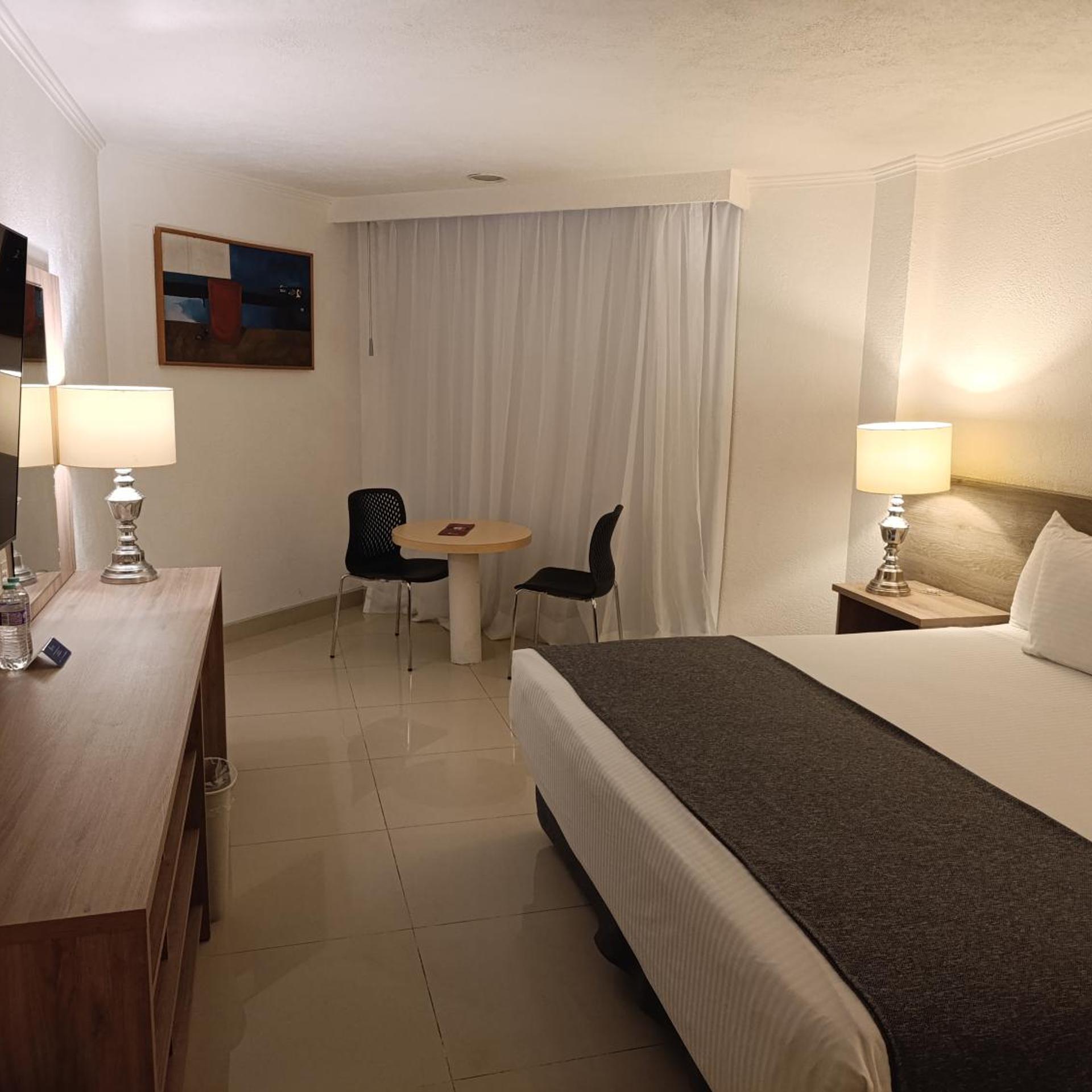 غرفة قياسية بسرير كوين، Hotel Laffayette 7/10