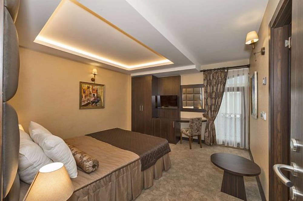 Rayelin Hotel Old Town 14/50