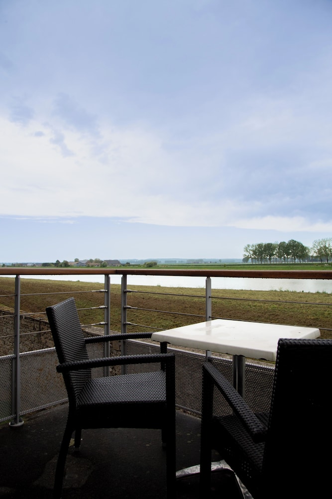 Mercure Mont Saint Michel 76/78