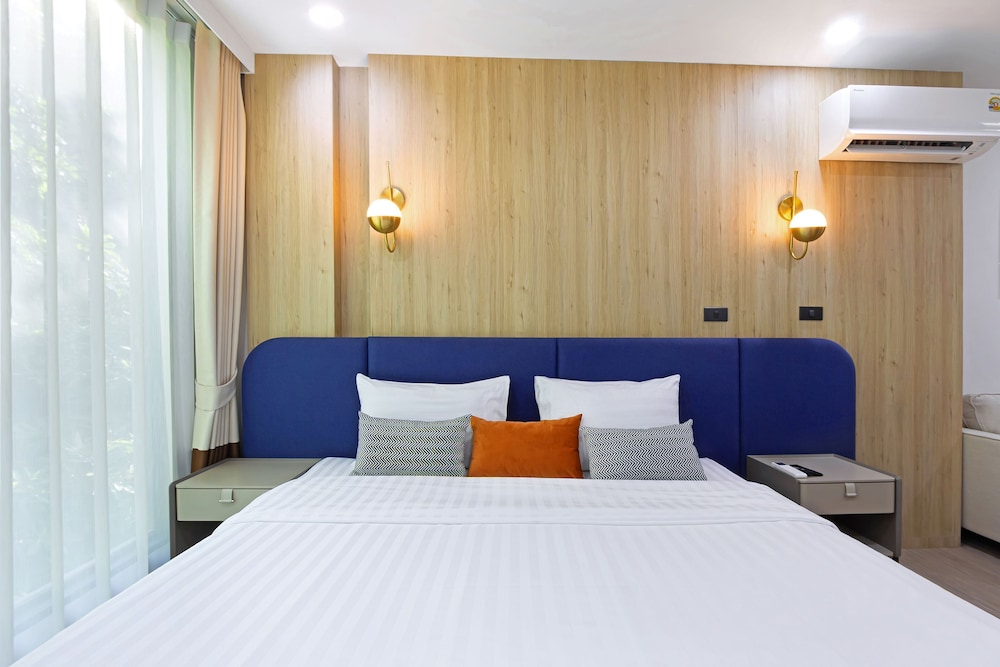 Aquila Hotel Bangkok 7/19