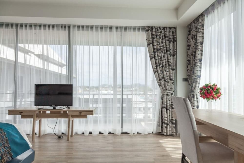 Bhukitta Boutique Hotel 38/46