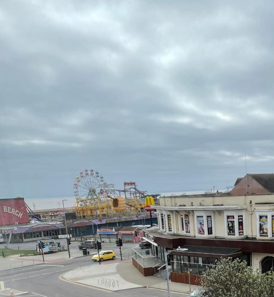 OYO Queens Hotel, Skegness 49/52