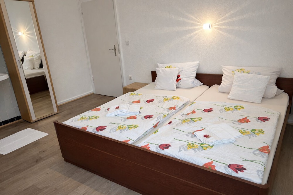 Hotel Haus Schwan 7/25