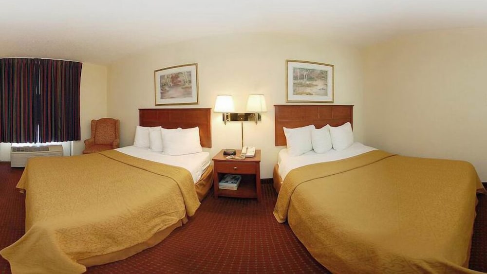 Baymont by Wyndham Indianapolis East 13/45