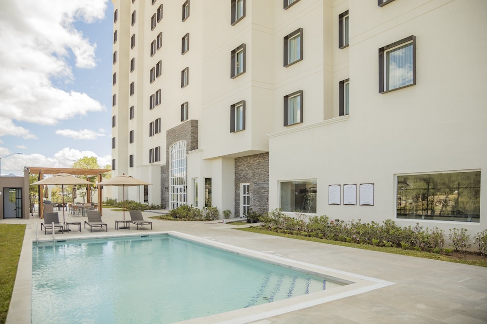 Staybridge Suites Silao 3/60
