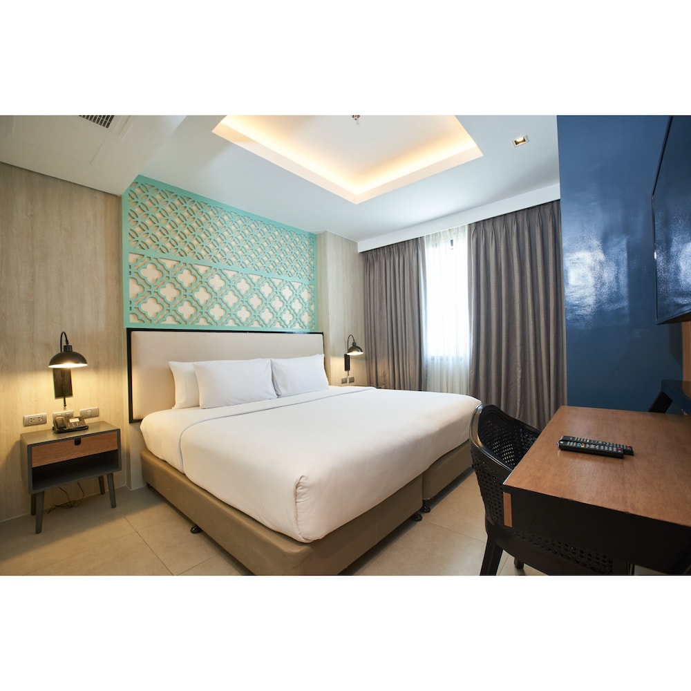 Summit Galleria Cebu 27/74