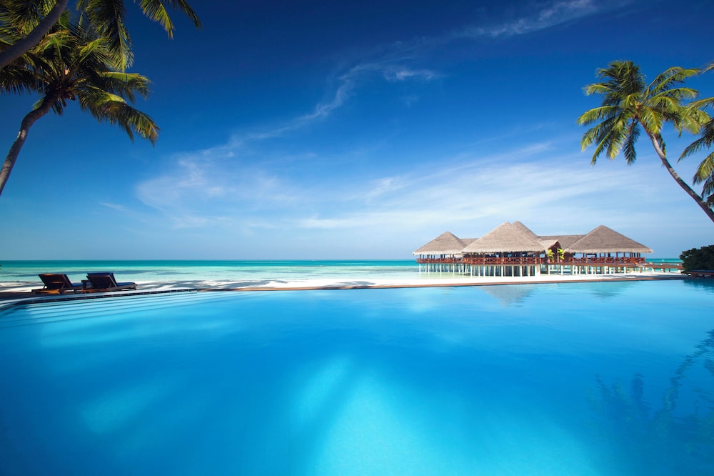 Medhufushi Island Resort 91/96