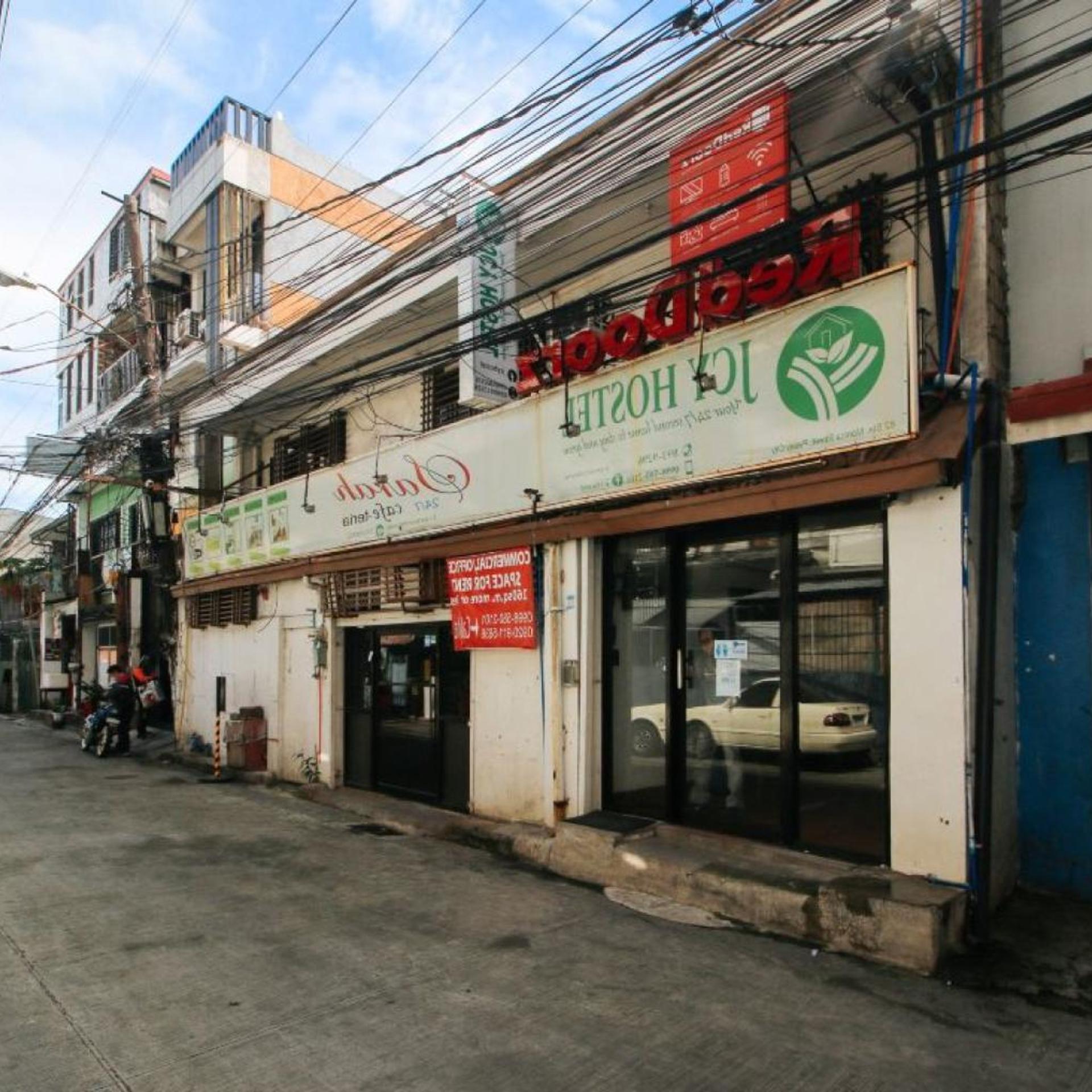 RedDoorz near OWWA Pasay 39/46
