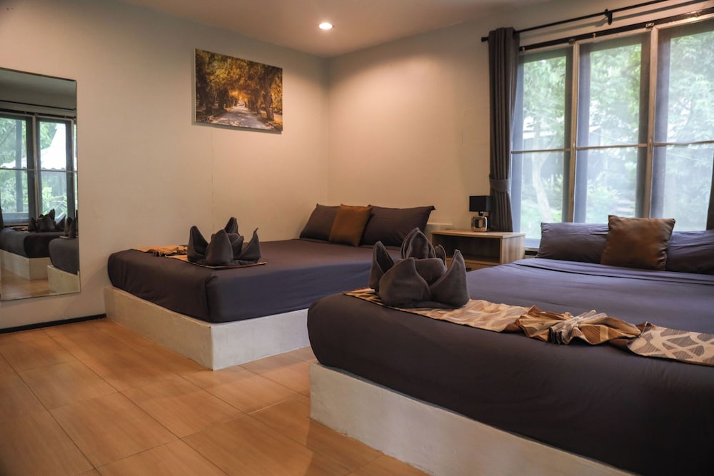 Shiralea Backpackers Resort 50/70