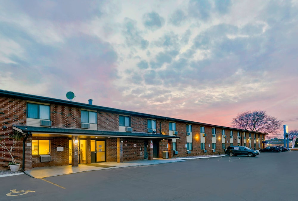 Motel6 Oak Creek, WI in OAK CREEK - WI
