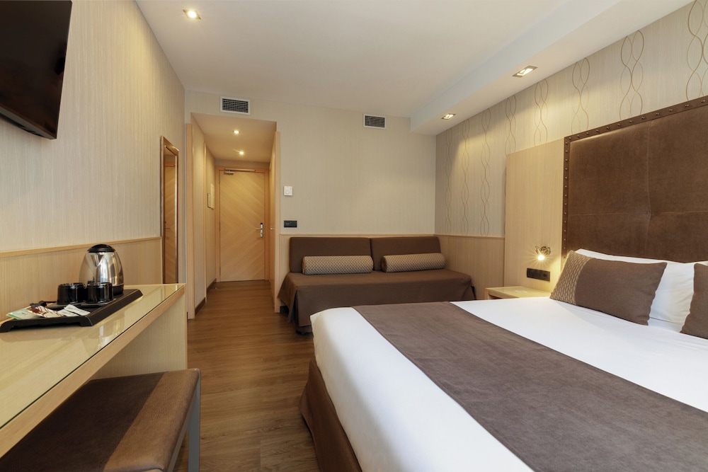 Room, Triple, Twin Beds, 3 Beds
