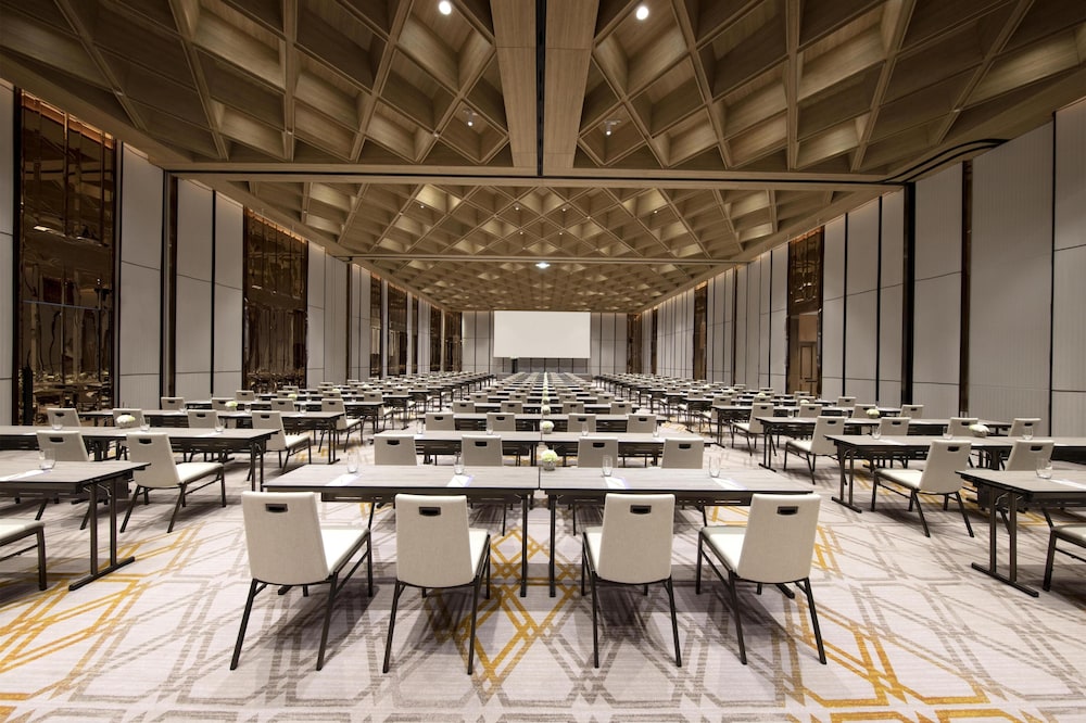 Hyatt Regency Bangkok Sukhumvit 67/76