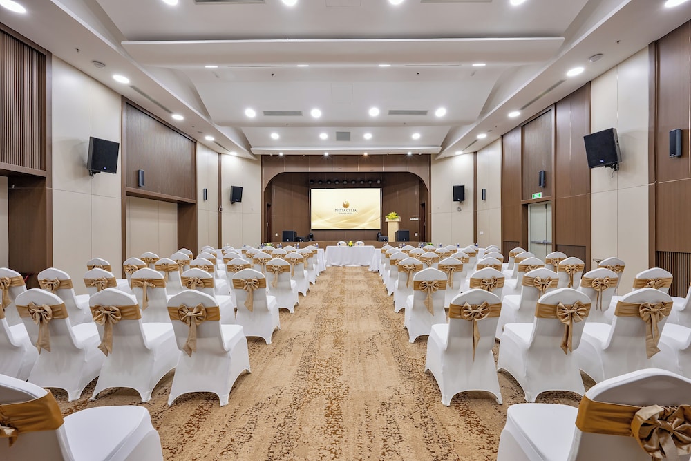 Nesta Celia Danang Hotel 37/50
