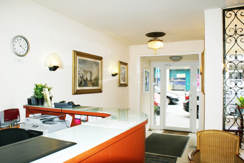 Bahn Hotel Dusseldorf 31/41