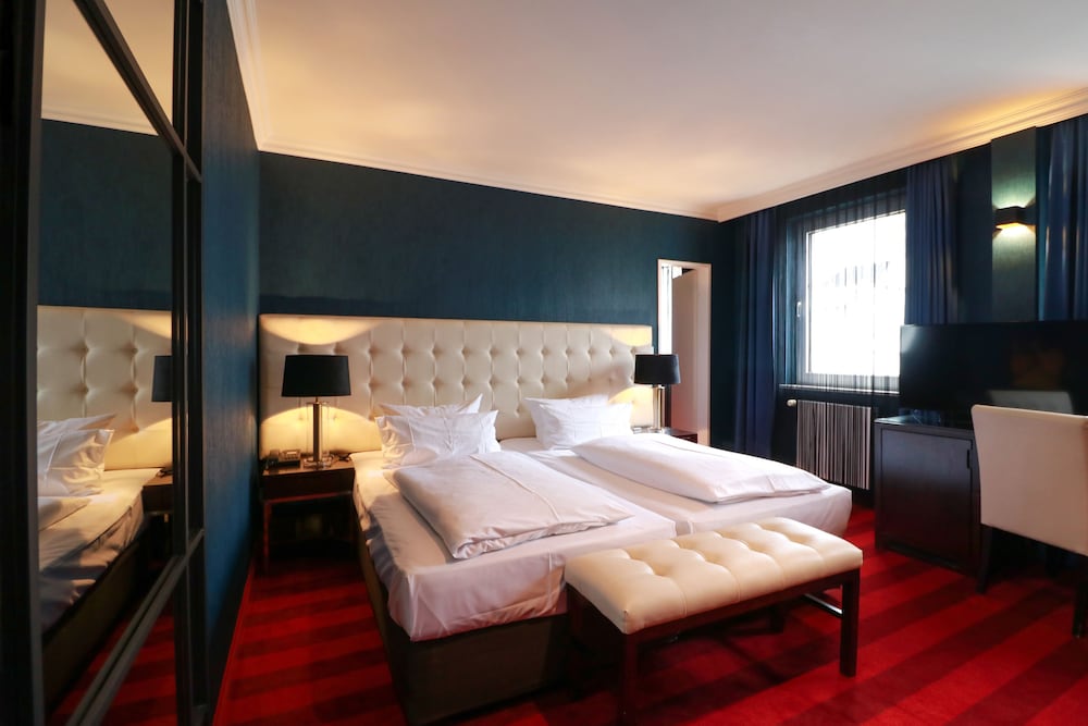 Business, Double Bed