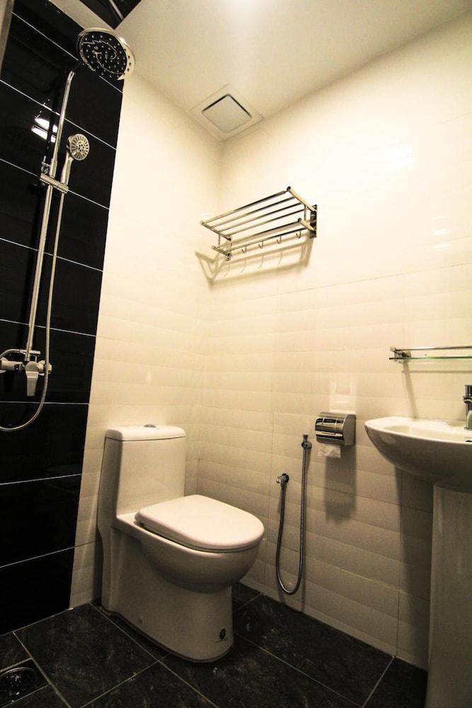 Uptown Hotel Seremban 49/50