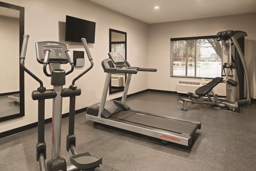 Country Inn & Suites By Radisson Indianapolis South IN 17/32