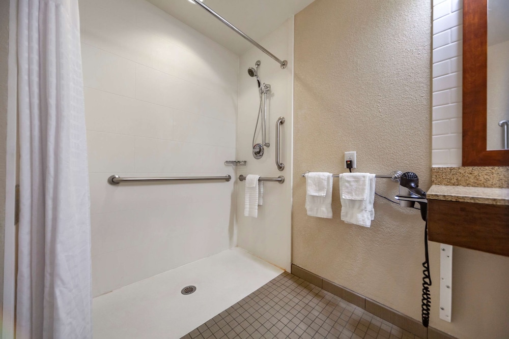 Comfort Inn & Suites Sidney I-80 49/49