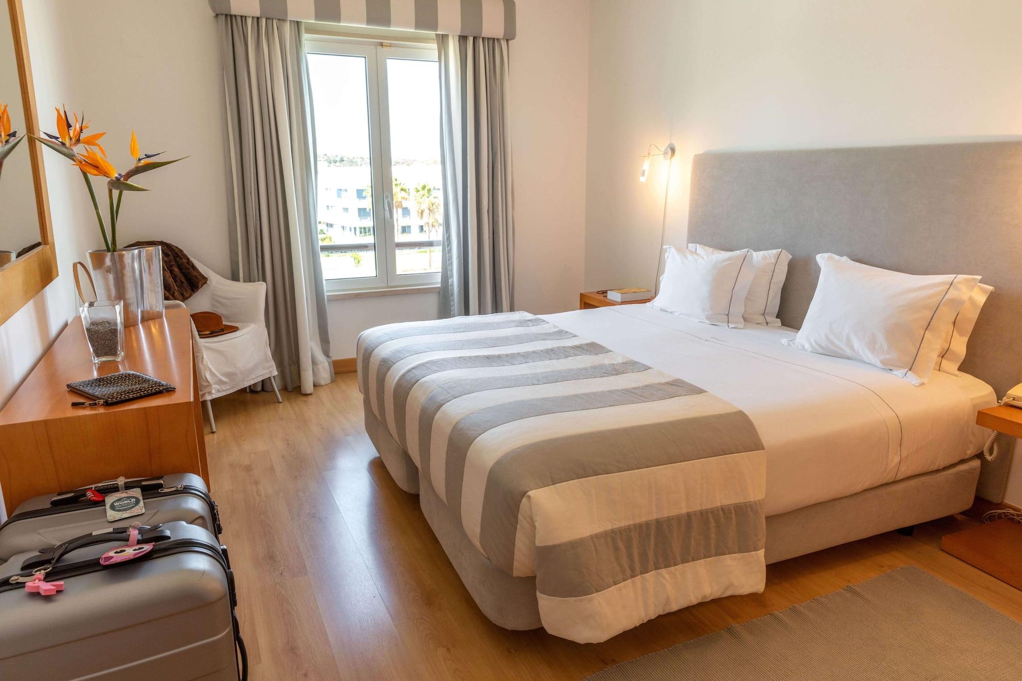 1 Bedroom, Apartment, Pool or Marina View