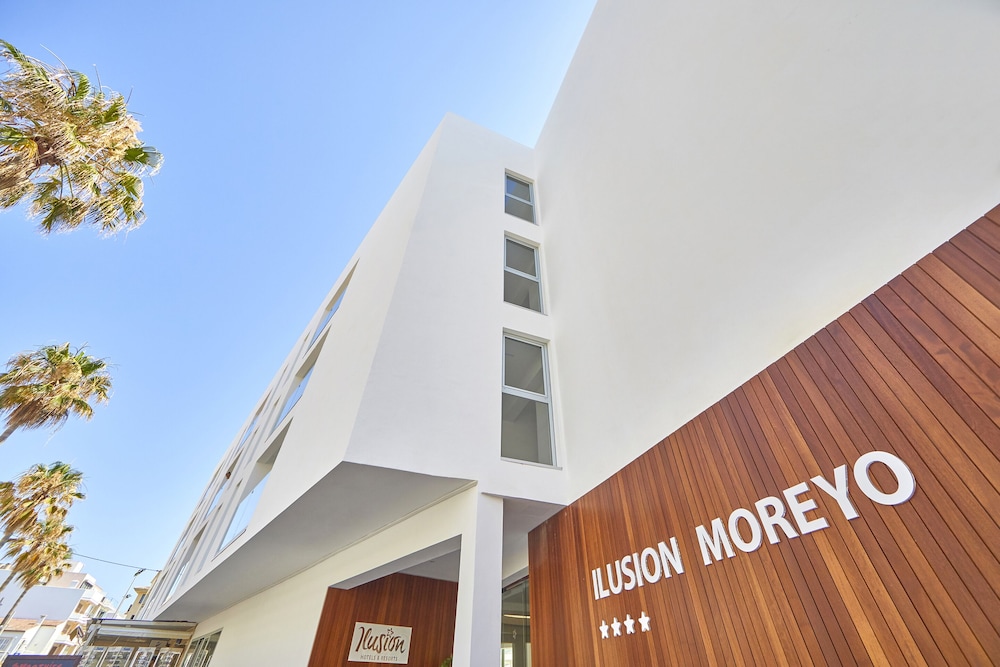 Ilusion Moreyo - Adults Only