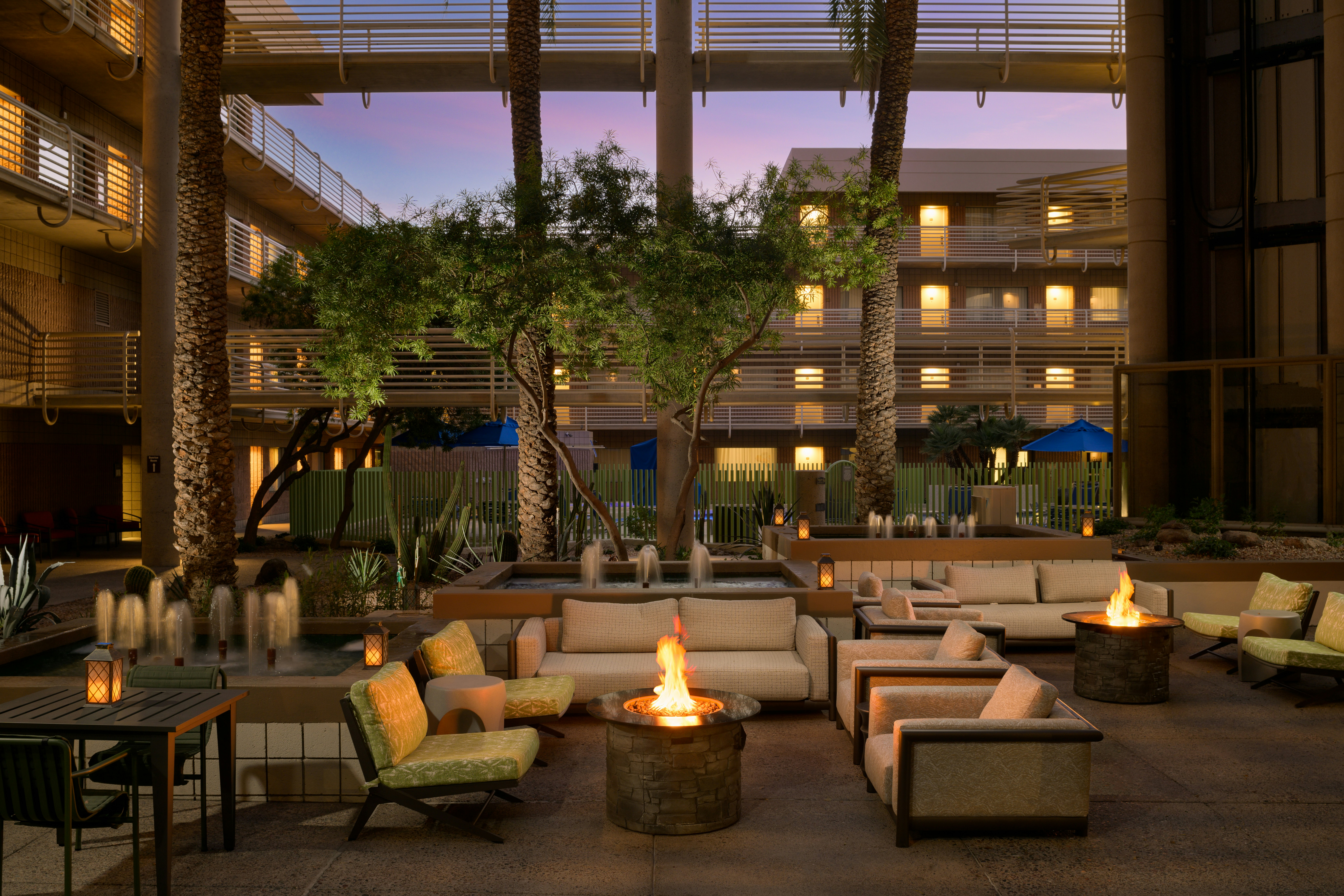 DoubleTree Suites by Hilton Hotel Phoenix 14/38