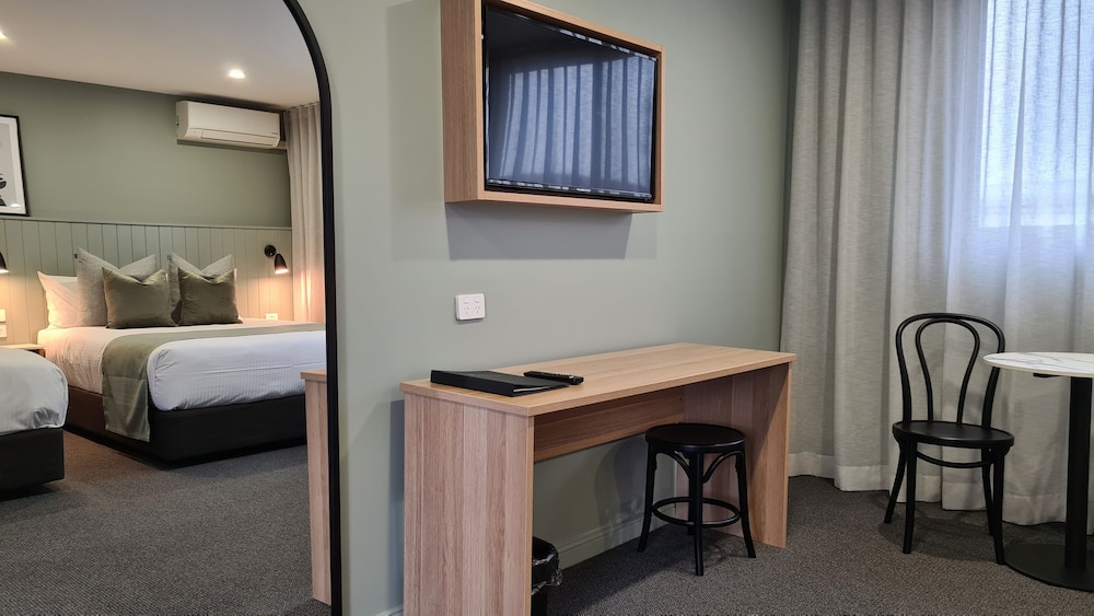 The Clairfield Hotel 15/50