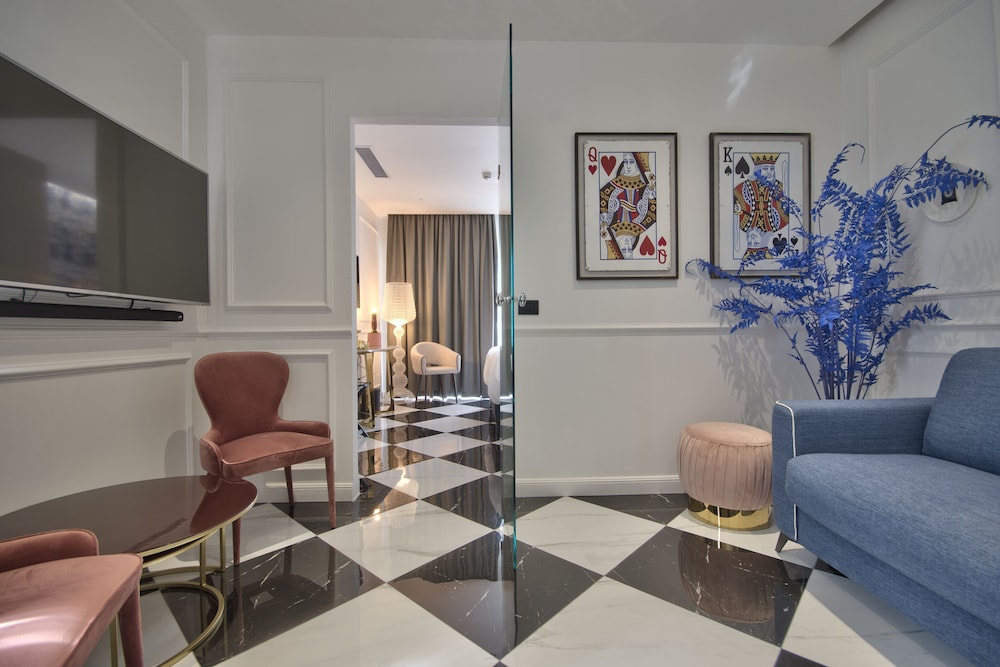 Holm Hotel And Spa 55/76
