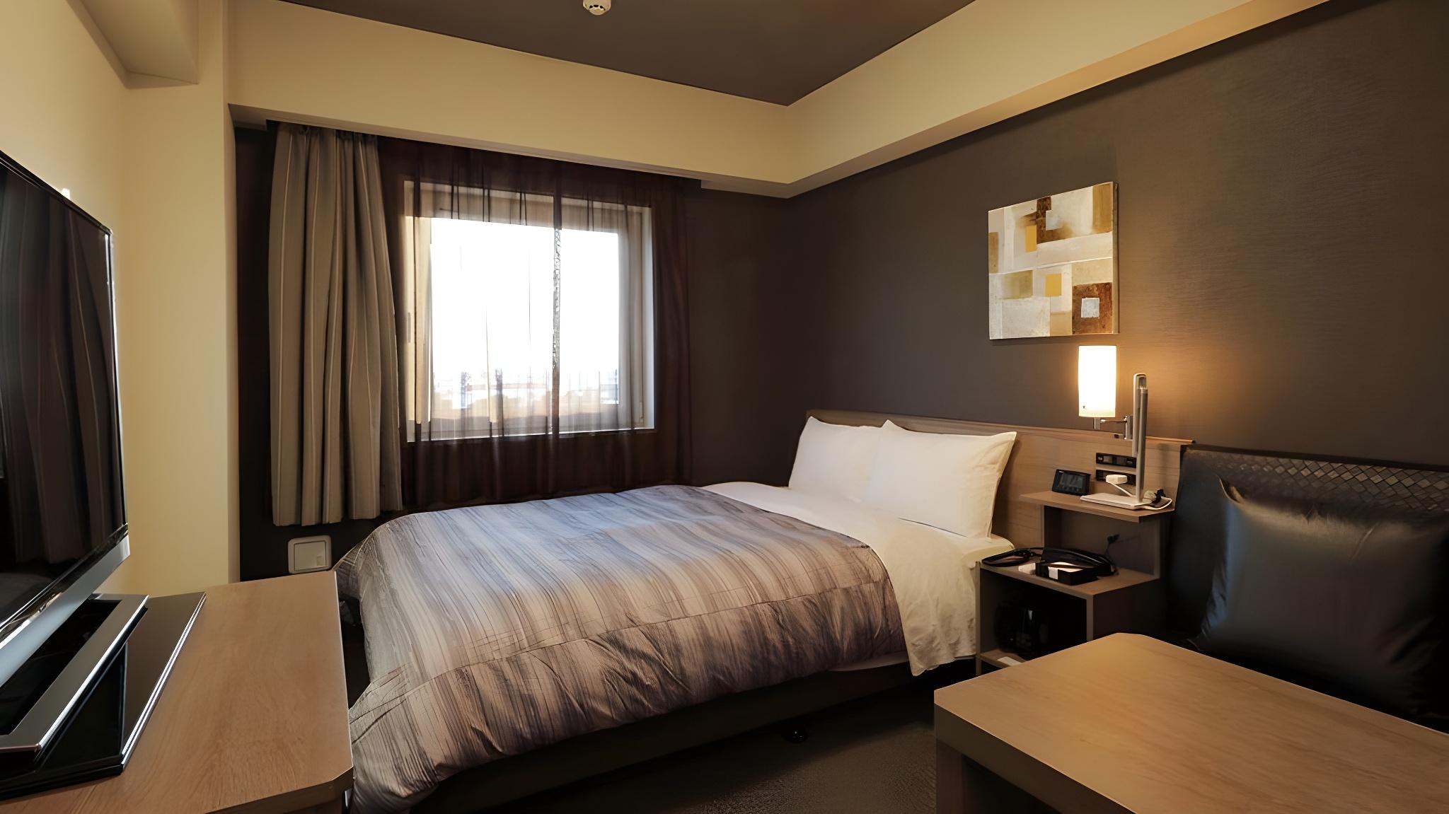 Room, Semi Double Bed, Town View, Low Floor, Smoking
