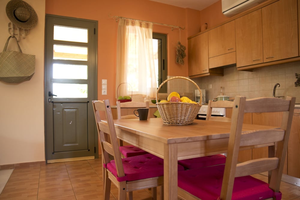 Agrotospita Country Houses 33/50