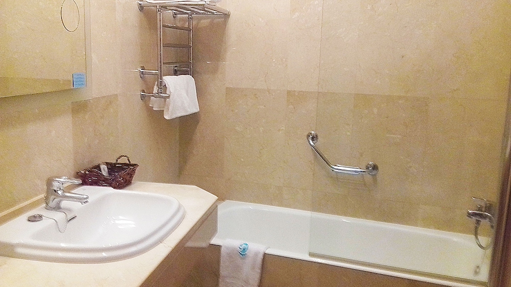 Hotel ELE Acueducto 28/57