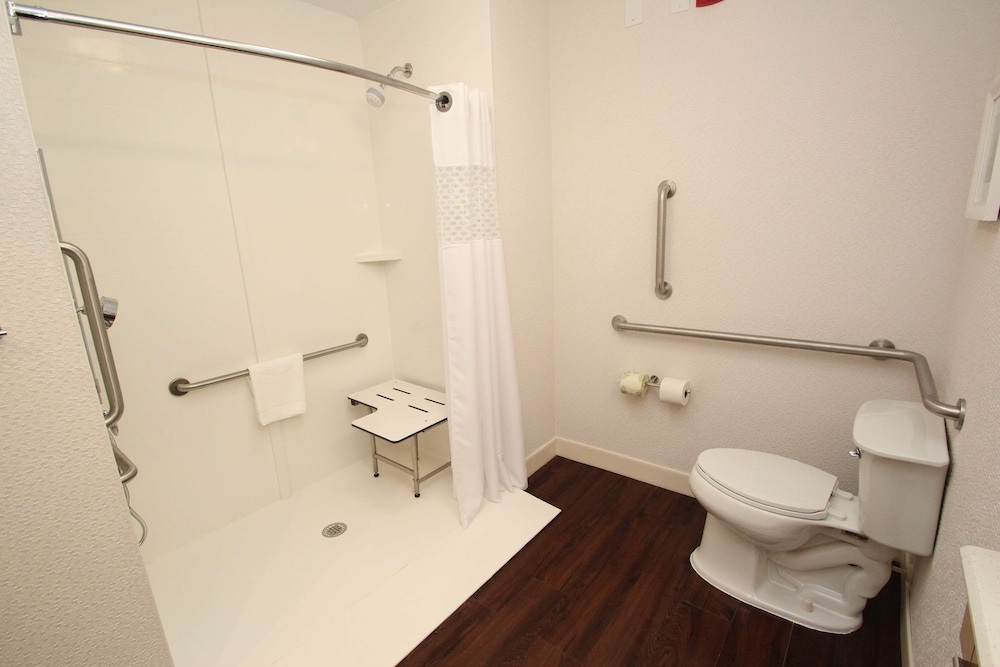 Hampton Inn Suffolk 23/53