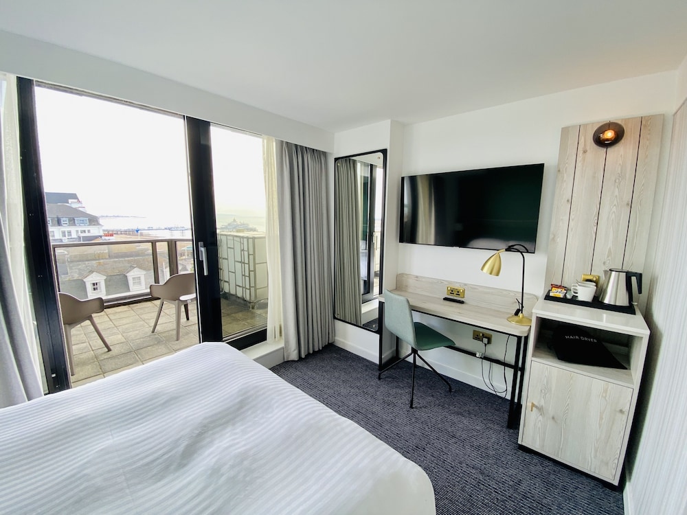 The View Hotel 11/65