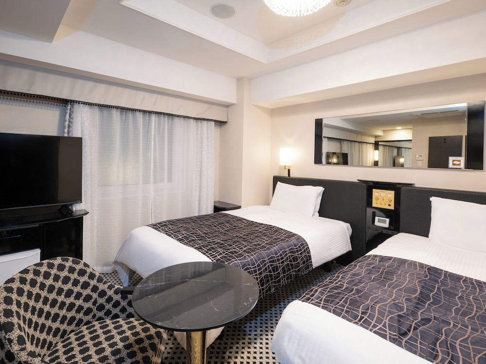 DELUXE, TWIN BEDS