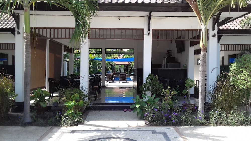 Gili Palms Resort 7/67
