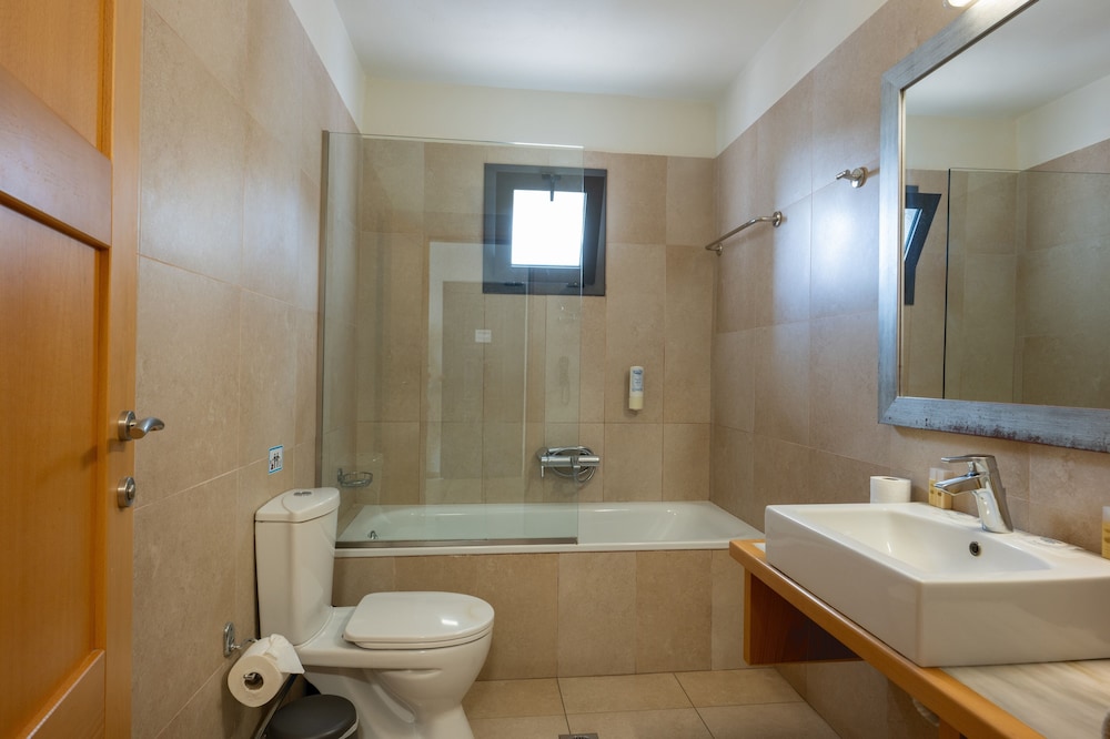 Ariadne Beach - Adults Only 60/62