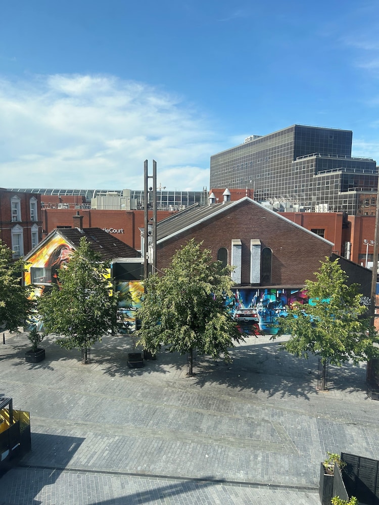 Bank Square By Warren Collection 14/16