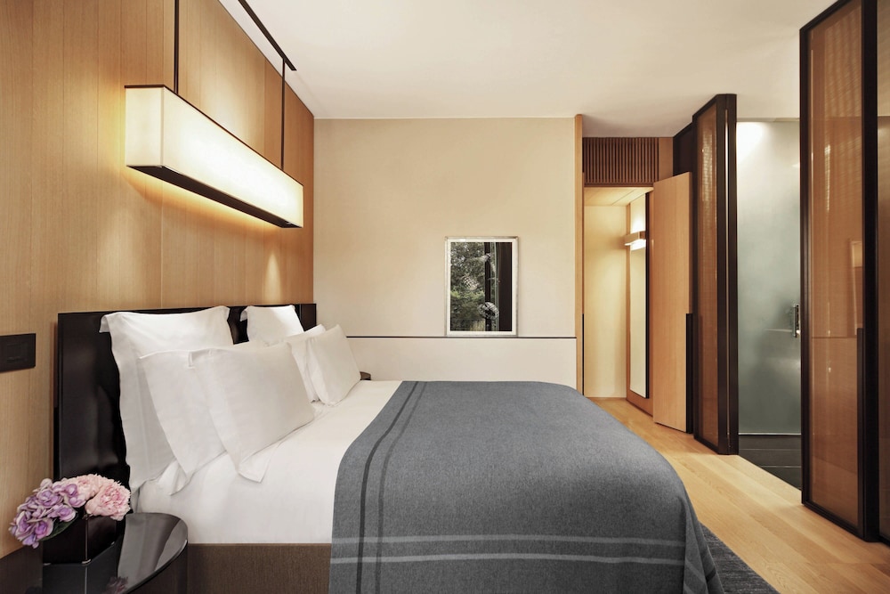 غرفة ديلوكس بسرير كينج، Bulgari Hotel Milano 3/10