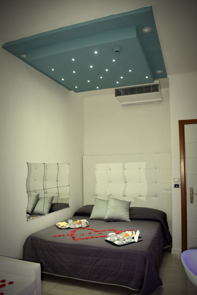 Hotel Joy 29/50