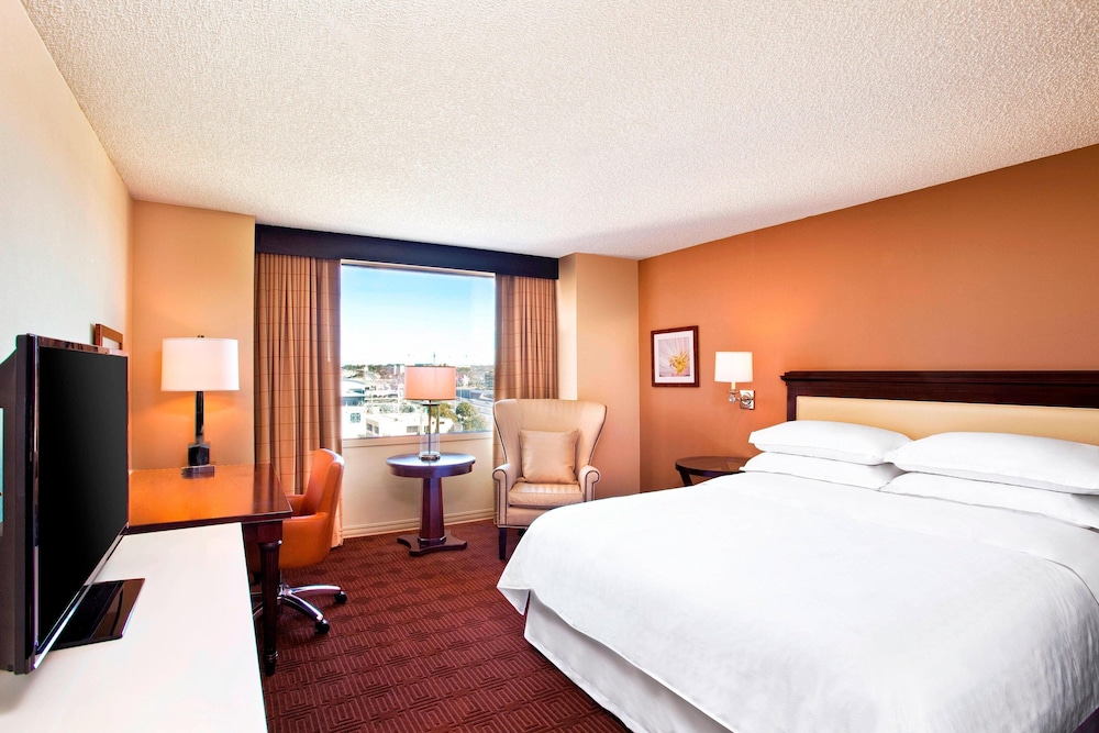 Renaissance Austin Downtown Hotel 16/50